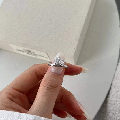 Geometric Dainty Design S925 Silver Rhodium 18K Gold Plated Twisted Waterdrop Shape 8A Iced Out Cut Zirconia Jewelry Rings