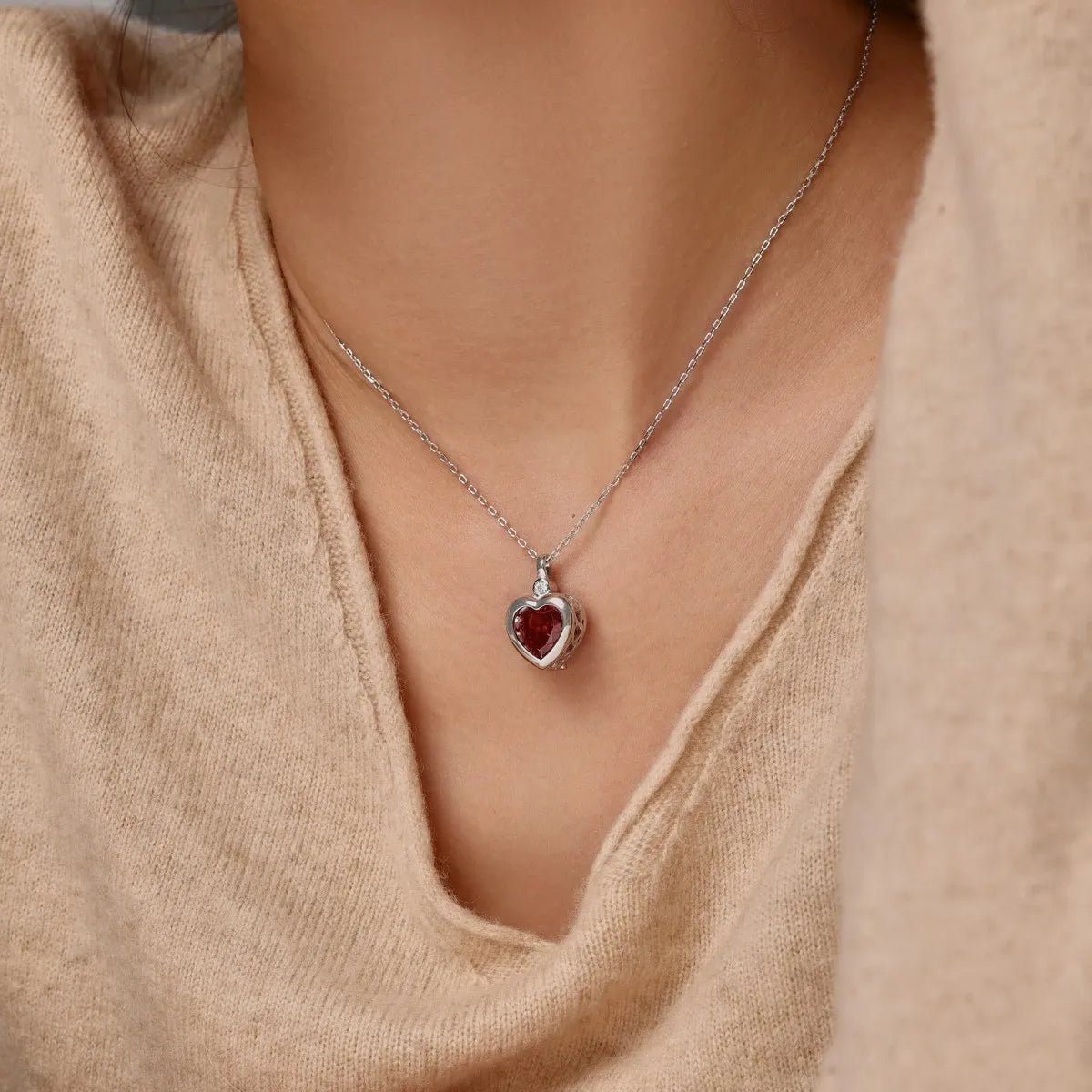 925 Sterling Silver Flower CZ Necklace DY190784 product image 4