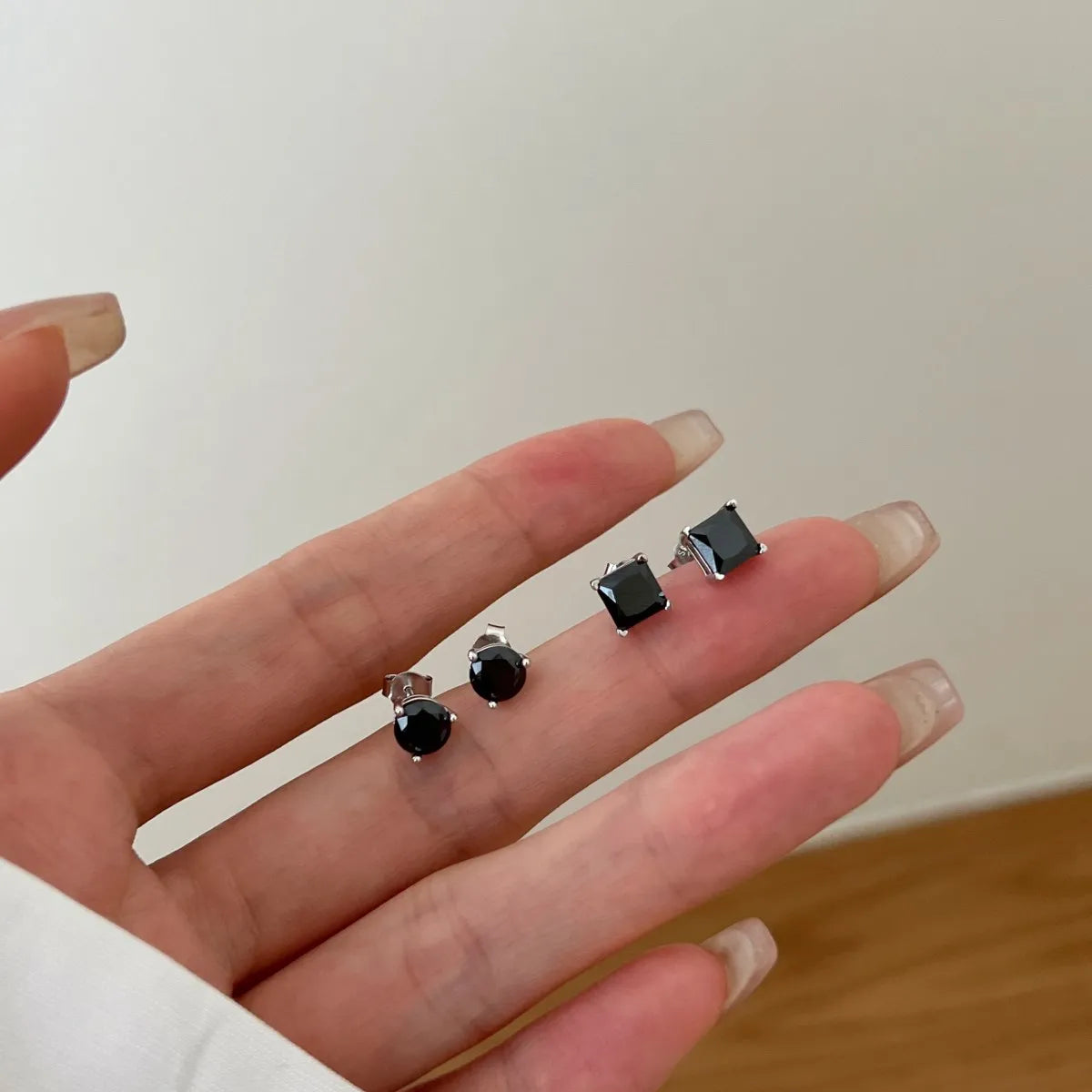 Custom New Designer S925 Sterling Silver Jewelry Baguette Black Earring Round Cz Cubic Zirconia Stud Earrings for Women
