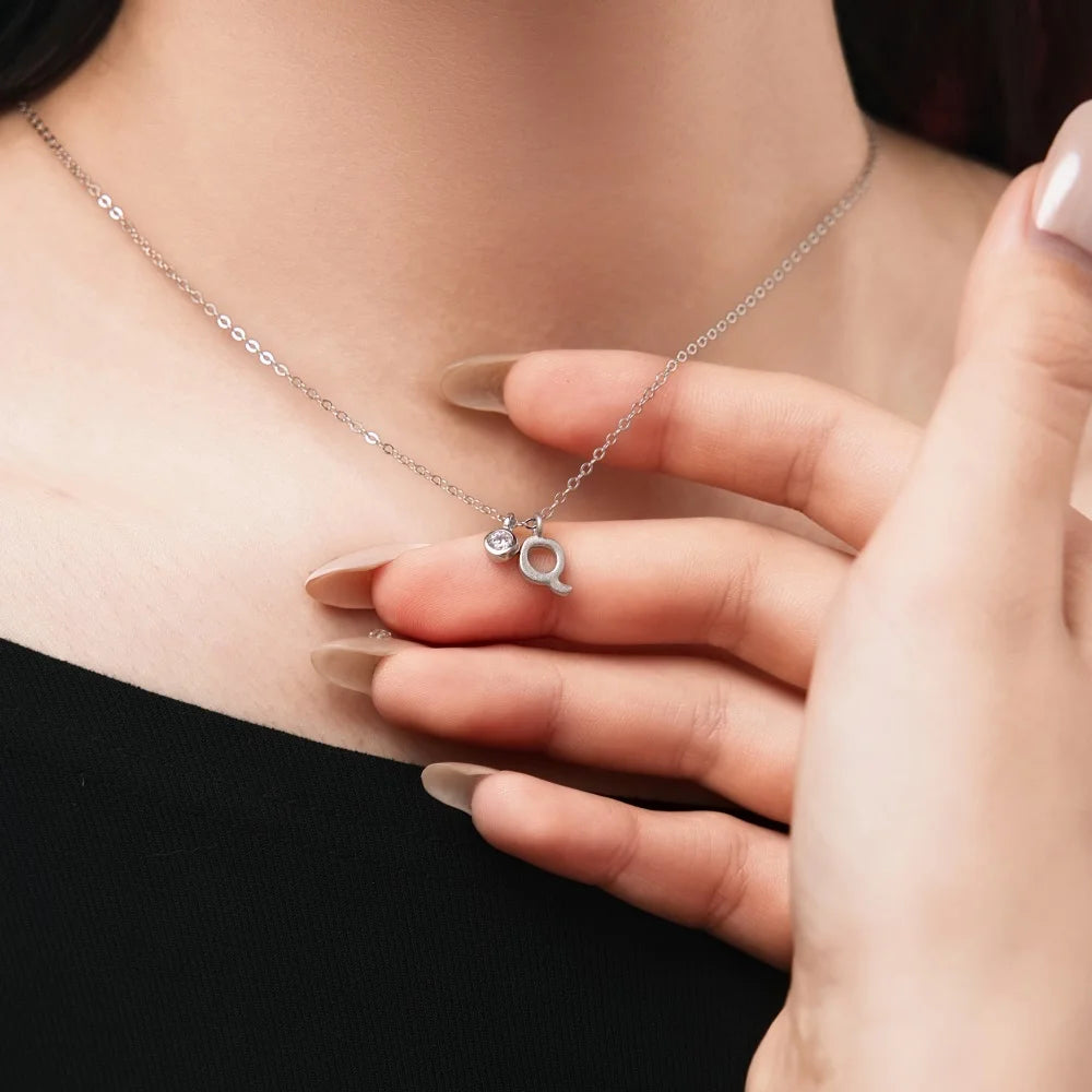 925 Sterling Silver Q Initial CZ Necklace DY191890 product image 4