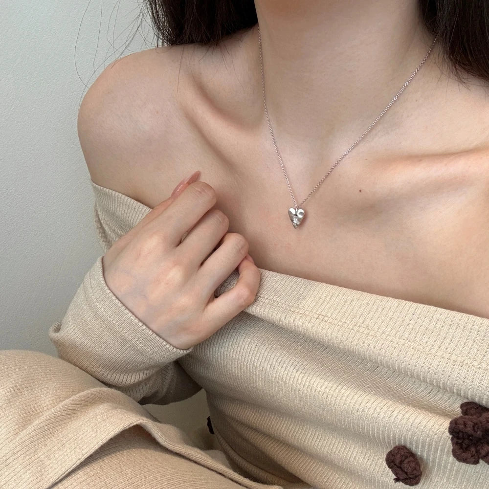 Professional Jewelry Supplier S925 Silver Link Chain 5A Cubic Zirconia Frosted Surface Heart Love Shape Pendant Necklaces