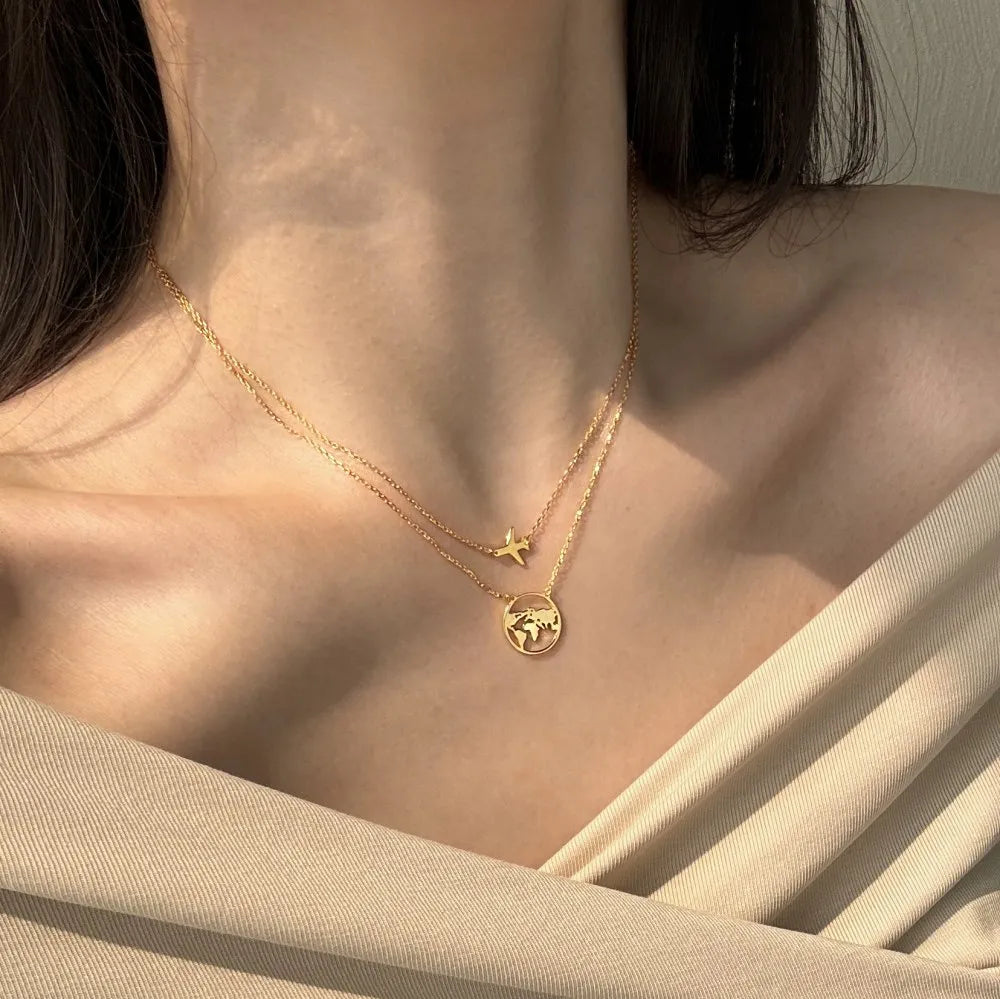 High Quality Silver Hollow World Map Pendant Necklace Earth Jewelry 18K Gold Plated Waterproof Chain Airplane Necklaces