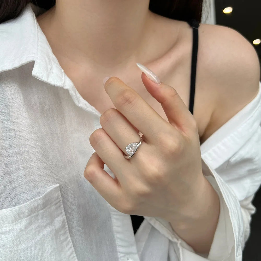 Geometric Dainty Design S925 Silver Rhodium 18K Gold Plated Twisted Waterdrop Shape 8A Iced Out Cut Zirconia Jewelry Rings