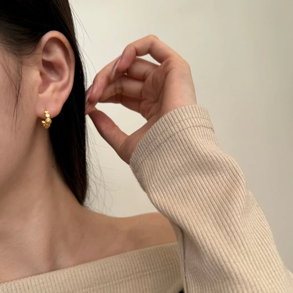 Stylish Personalized Design Jewelry Sterling Silver Brushed Surface Beaded 5A Zirconia Stud Earrings for Women Dress up