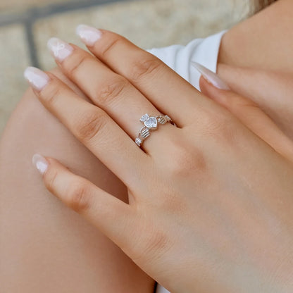 Fashion Fine Jewelry Design S925 Silver Hypoallergenic Non Tarnish Hands Shape for Love Heart 5A Zirconia Women Girl Rings