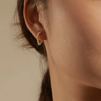 Elegant Classic Design S925 Sterling Silver Jewelry 18K Gold Plated Stud Earring Shell Pearl Heart Hoop Earrings for Women