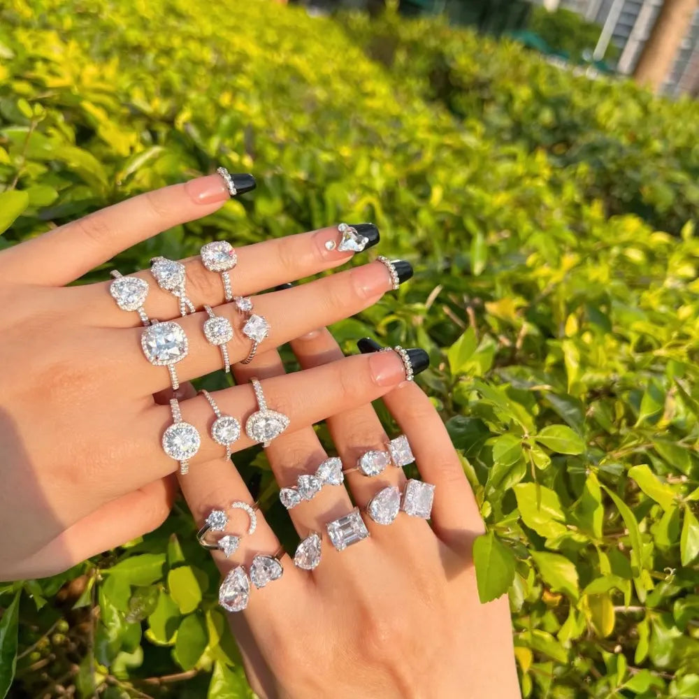 Luxurious Fine Jewelry Rhodium Plated 5A Cubic Zirconia Promise Halo Engagement Promise Eternity Ring for Women