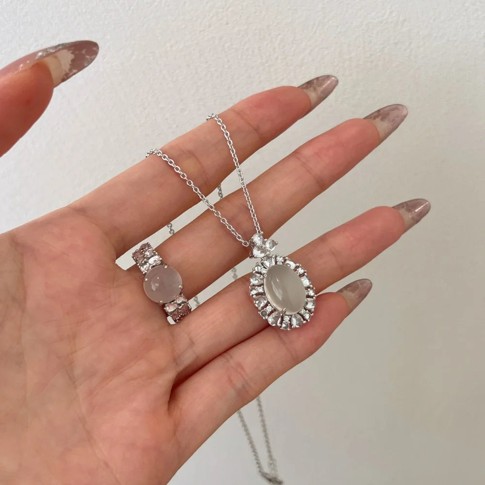Top High Fine Jewelry Supplier 925 Sterling Silver 5A Cubic Zirconia White Chalcedony Pendant Necklace for Women Dress up