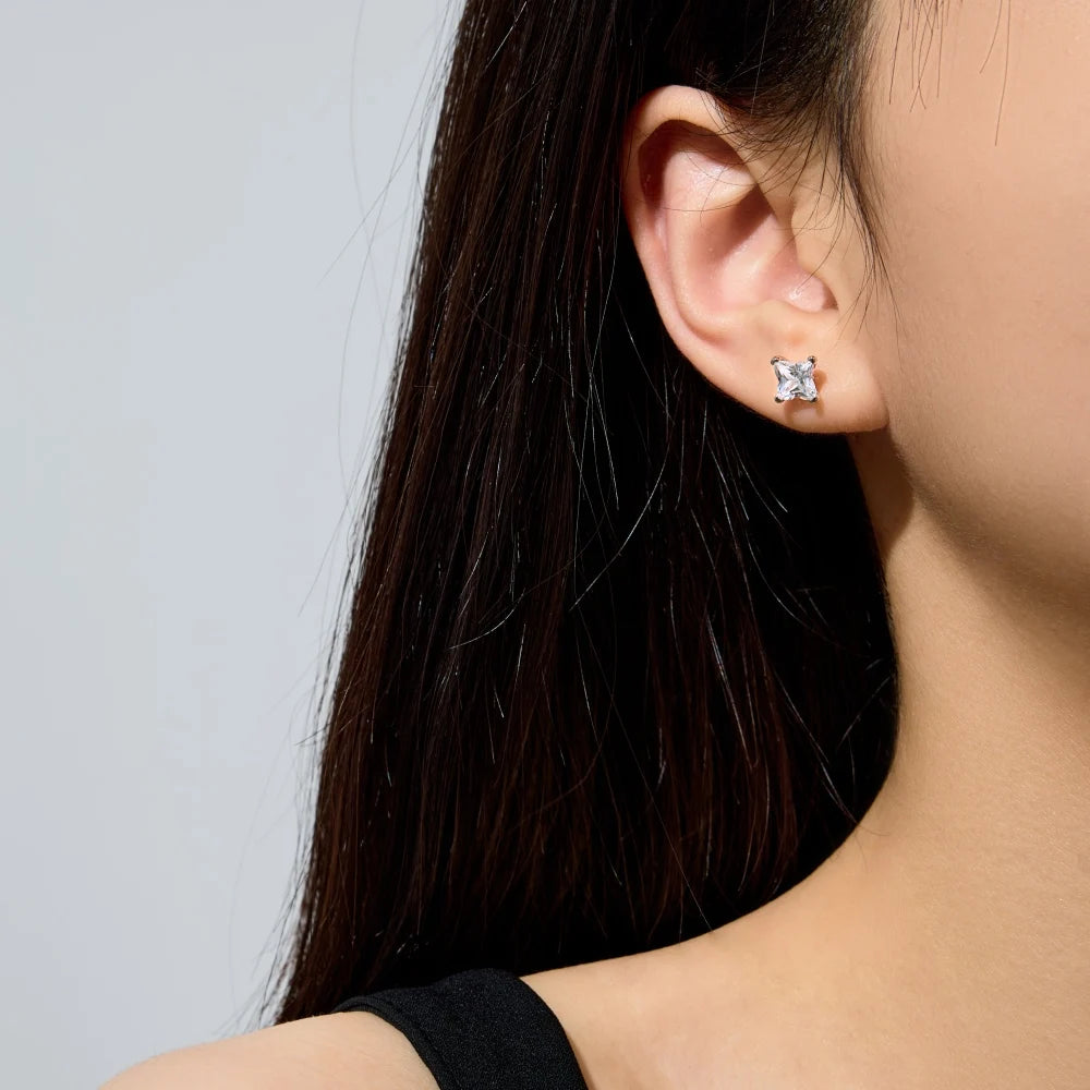 KAKODIY Simple Design Exquisite Rhodium Plated 18K Gold Electroplated Unfaded 5A Cubic Zirconia Four Leaf Clover Flower Stud Earrings - product image 4
