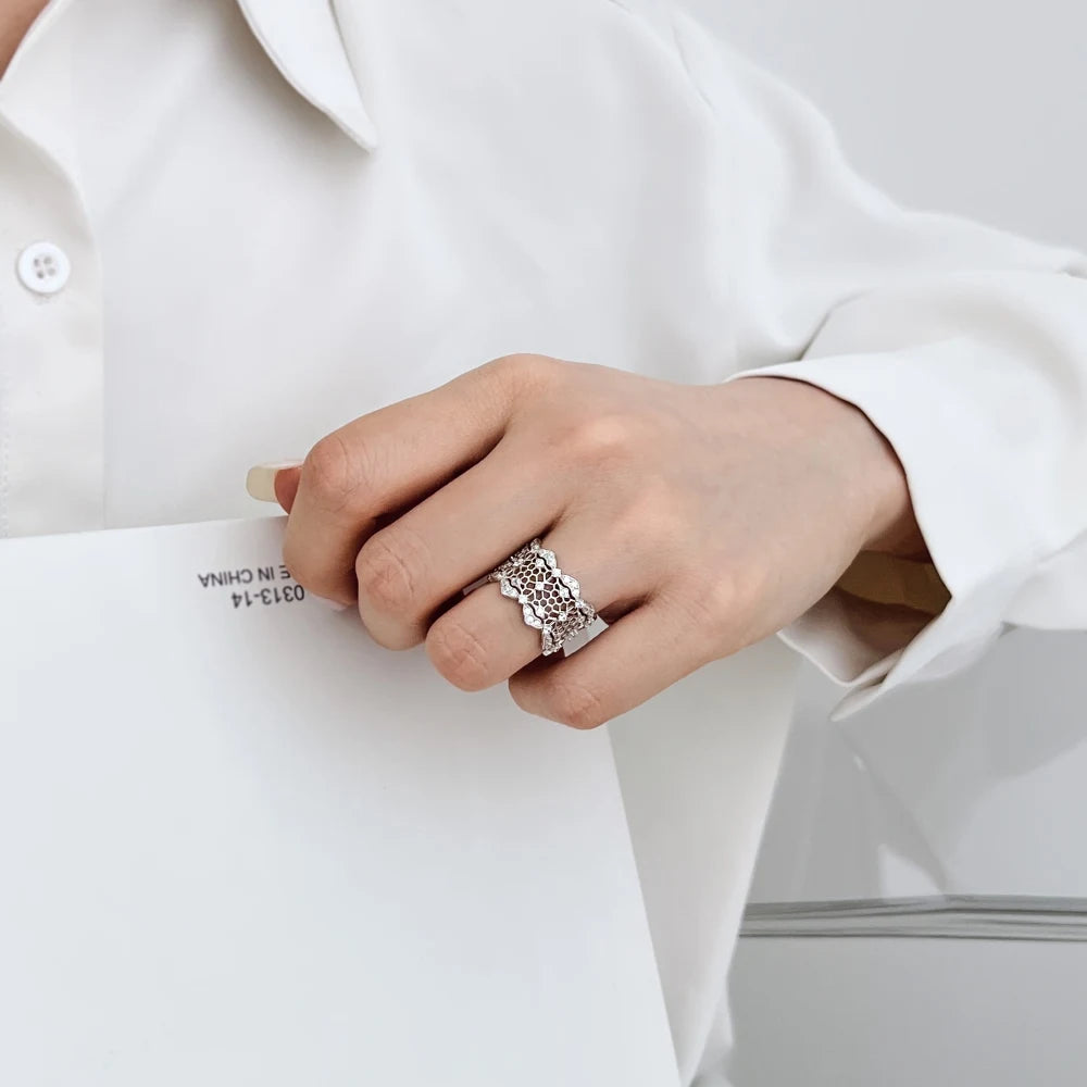 Unique Personalized Design Rhodium Plated 925 Silver Chunky 5A Zirconia Hollow Out Eternity Band Fashion Fine Women Rings