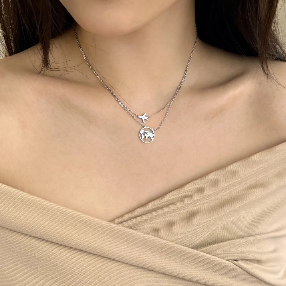 High Quality Silver Hollow World Map Pendant Necklace Earth Jewelry 18K Gold Plated Waterproof Chain Airplane Necklaces