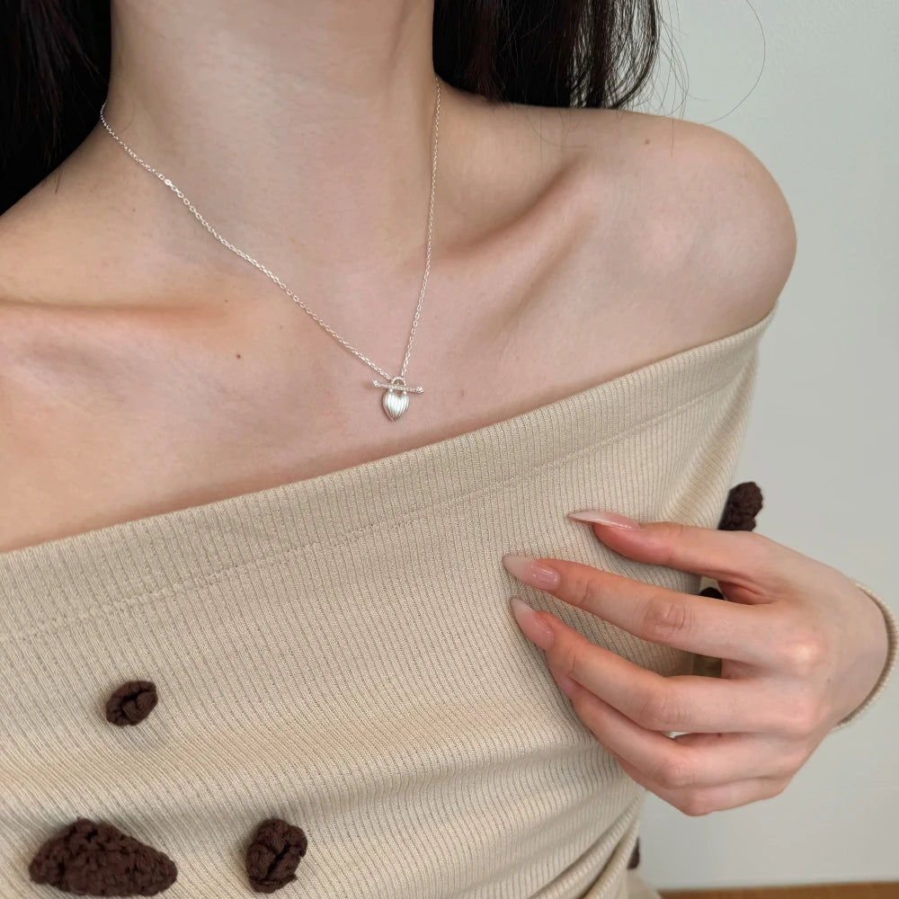 Glamorous Charm Jewelry Hypoallergenic S925 Silver Link Chain Frosted Surface OT Knot Heart Shape Pendant Necklaces